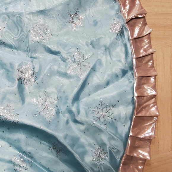 Tree Skirt - Picture 10 of 10